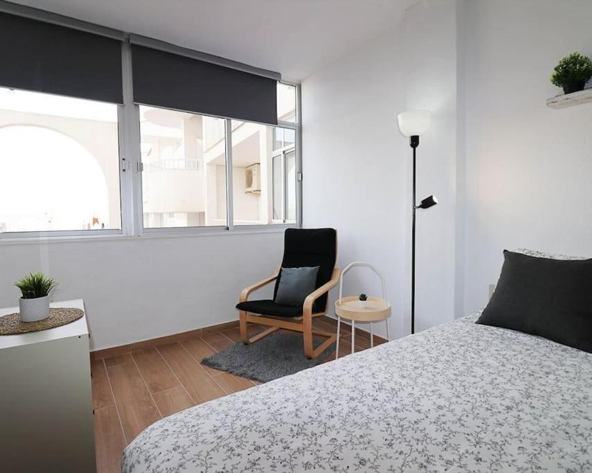 Brand New Apartment. 400 Meters Best Beach Torrevieja Bagian luar foto